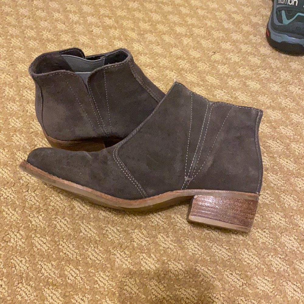 Matisse Suede Booties size 7